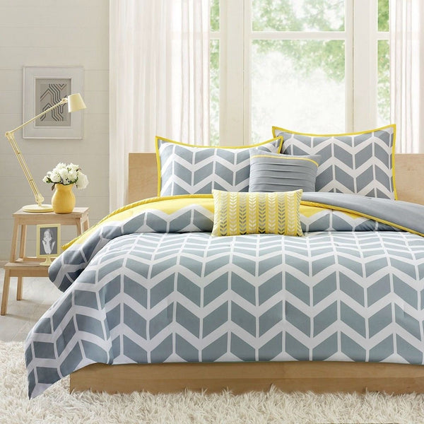 Full/Queen 5-Piece Chevron Stripes Comforter Set in Gray White Yellow - Deals Kiosk