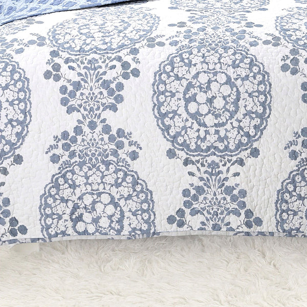 Full / Queen 3-Piece Reversible Cotton Quilt Set with White Blue Floral Medallion Pattern - Deals Kiosk