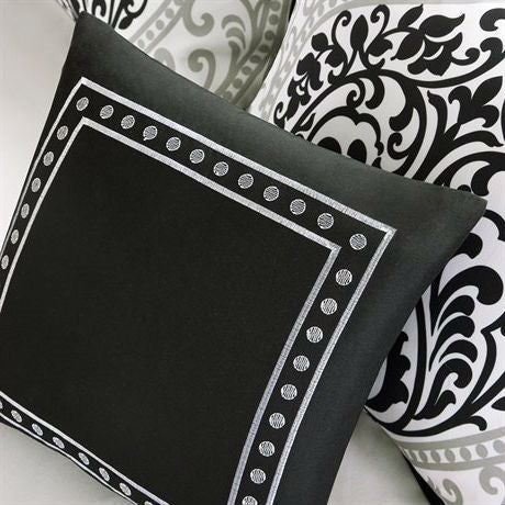 Twin / Twin XL 4-Piece Black White Damask Print Comforter Set - Deals Kiosk